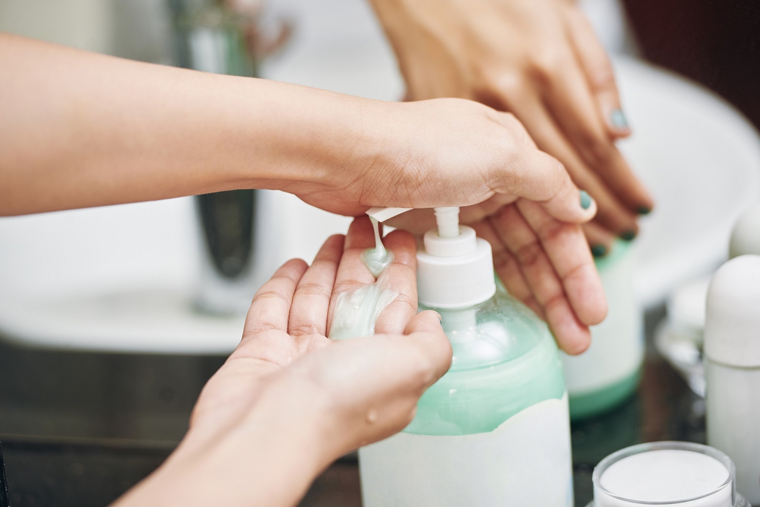 benefits of hand sanitizer