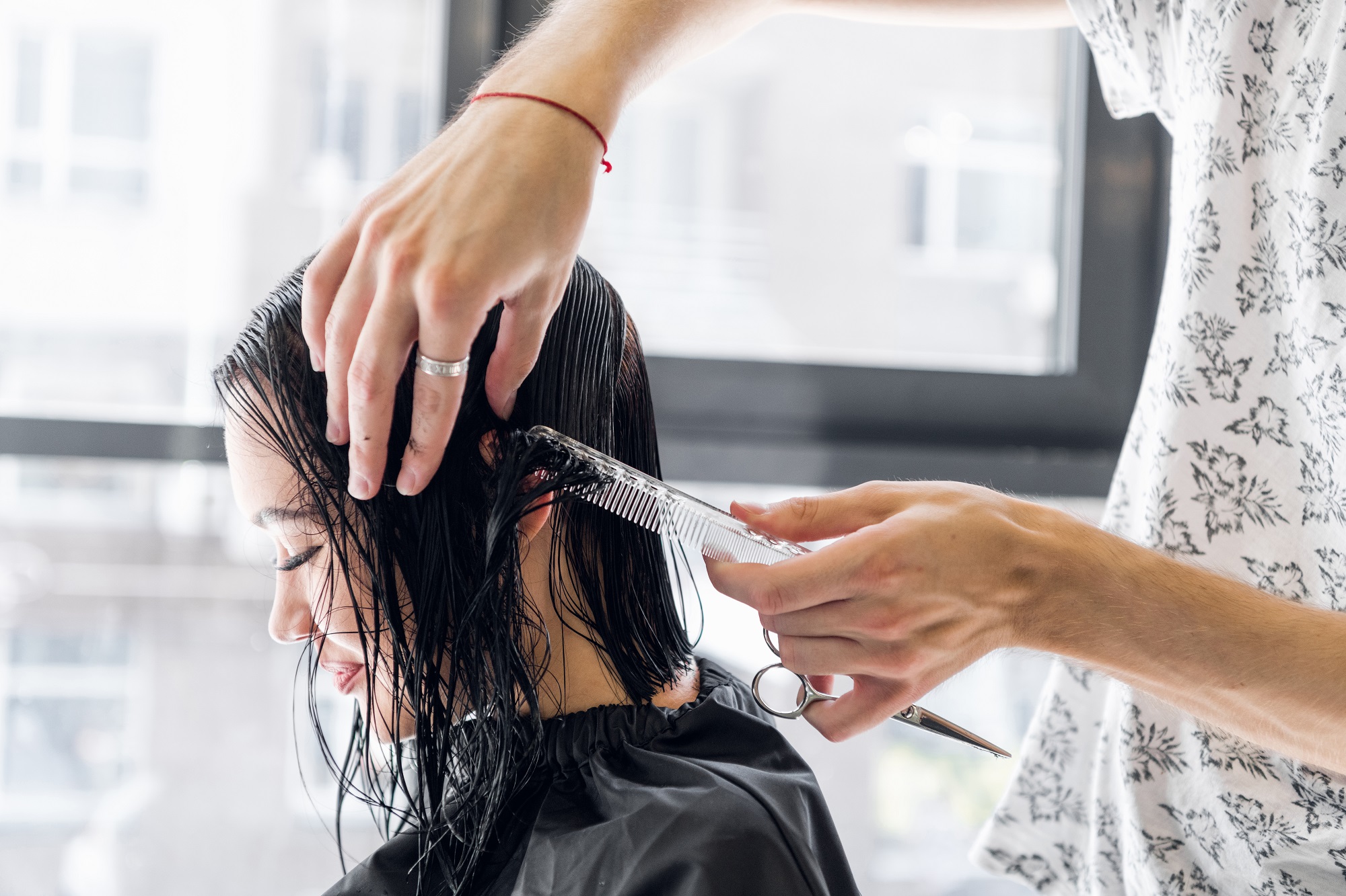 Haircut From Local Mobile Hairdressers Under New Covid Tier System