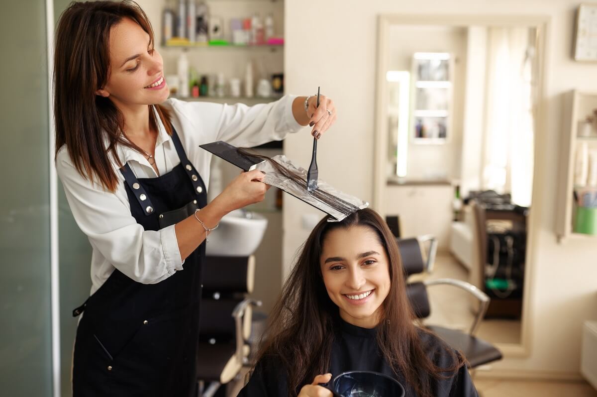 how to run a salon business