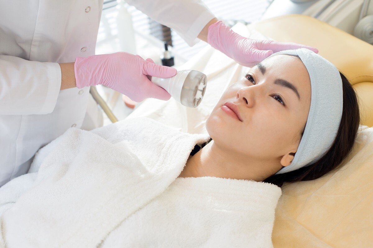  facial care in cosmetologist office